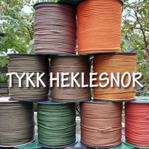 Tykke heklesnorer